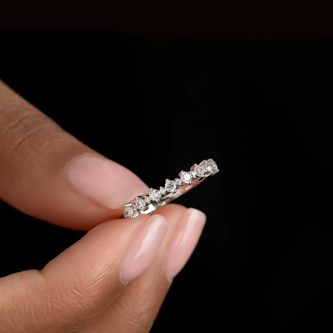 /public/photos/live/Dainty Moissanite  Eternity Band-1076 (2).webp